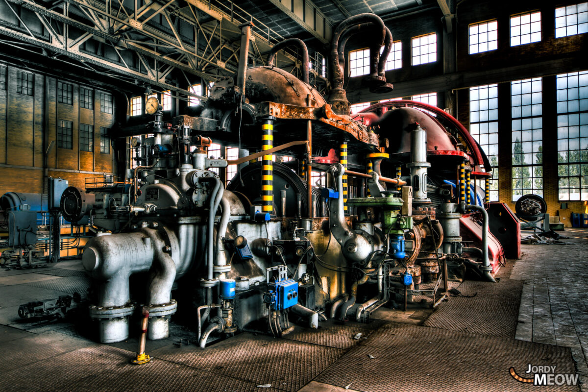 Urbex - Power Plant 2 - Metal Beast