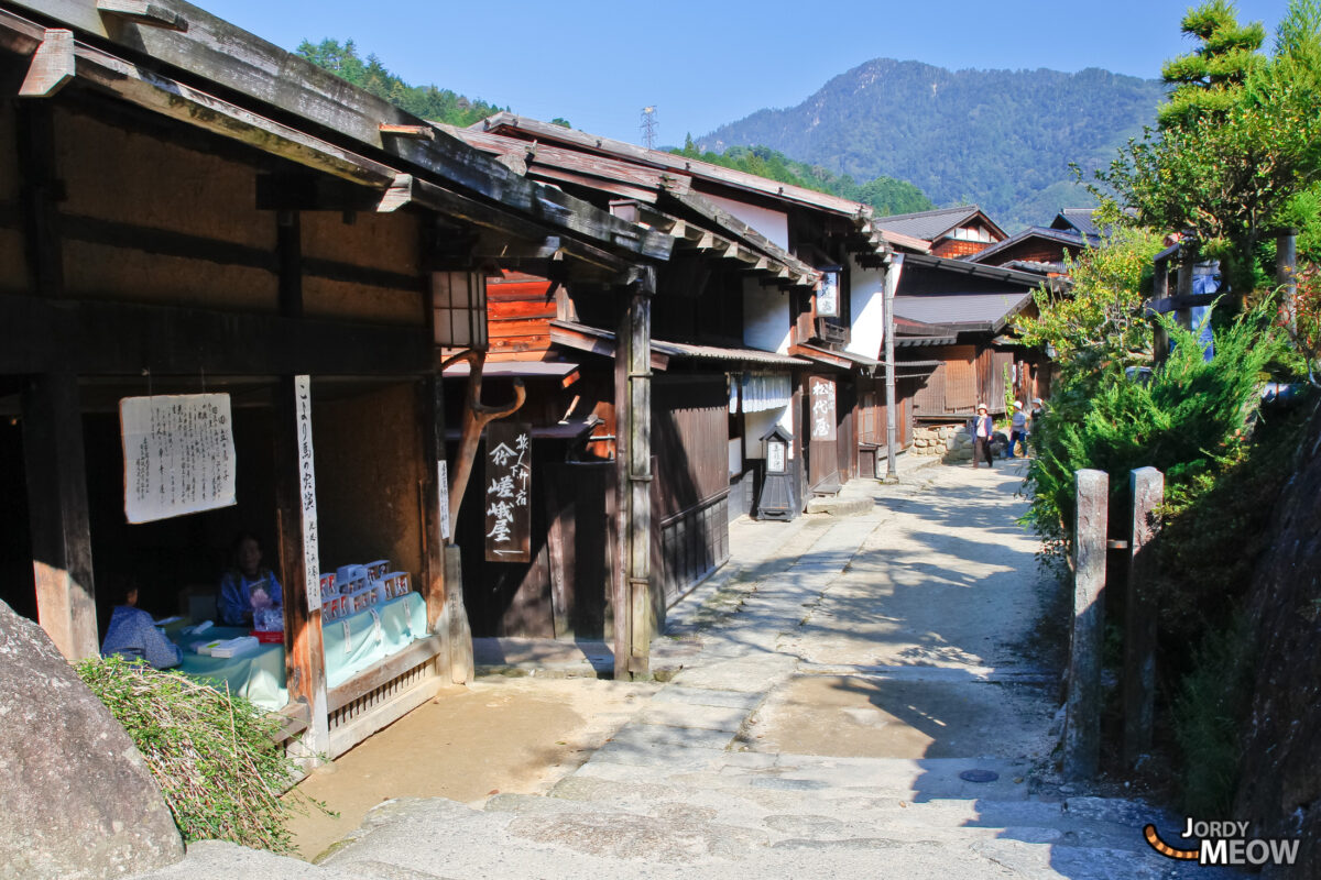 Tsumago - Kiso Valley - Sliding Down