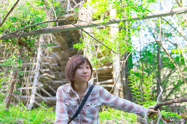 Exploring the eerie White Labyrinth: Urban explorer in abandoned Shiraishi Mine.