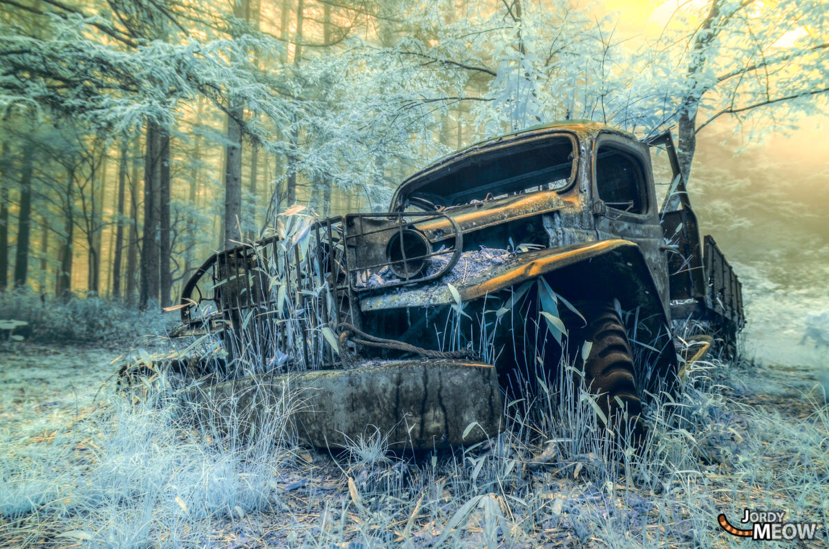 abandoned, car, chubu, haikyo, japan, japanese, ruin, transport, transportation, urban exploration, urbex, yamanashi