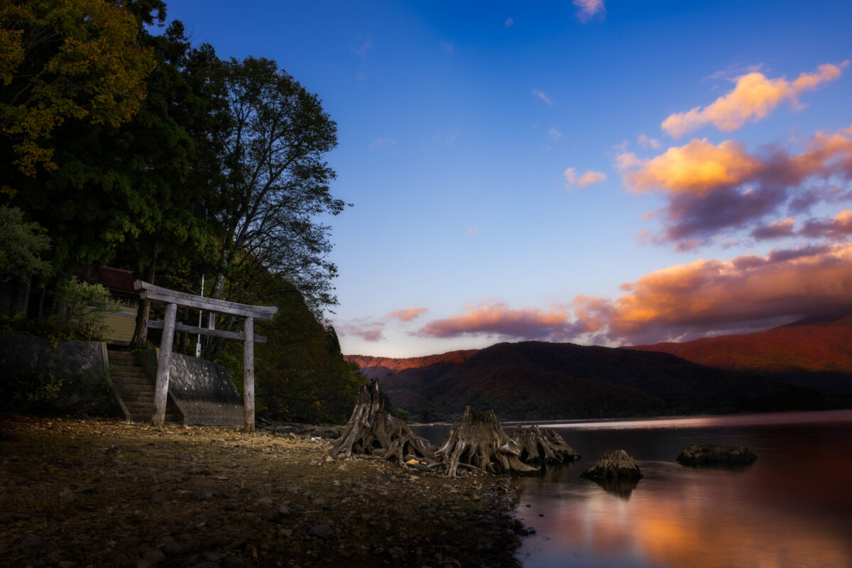 abandoned,shrine,fukushima