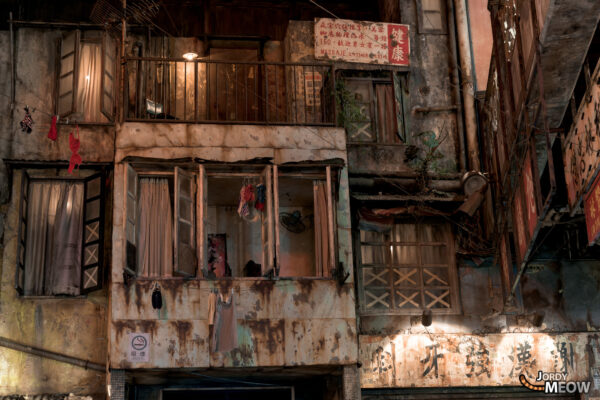 Discover the eerie beauty of Japans abandoned Kawasaki Warehouse, inspired by Kowloon Walled City.