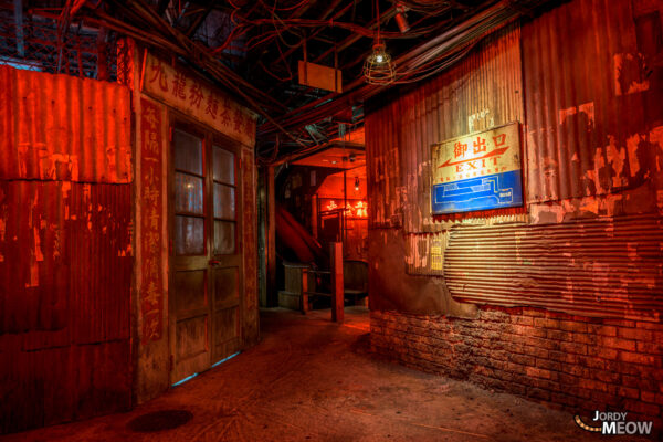 Abandoned urban exploration gaming center themed after Kowloon Walled City in Kawasaki Warehouse.