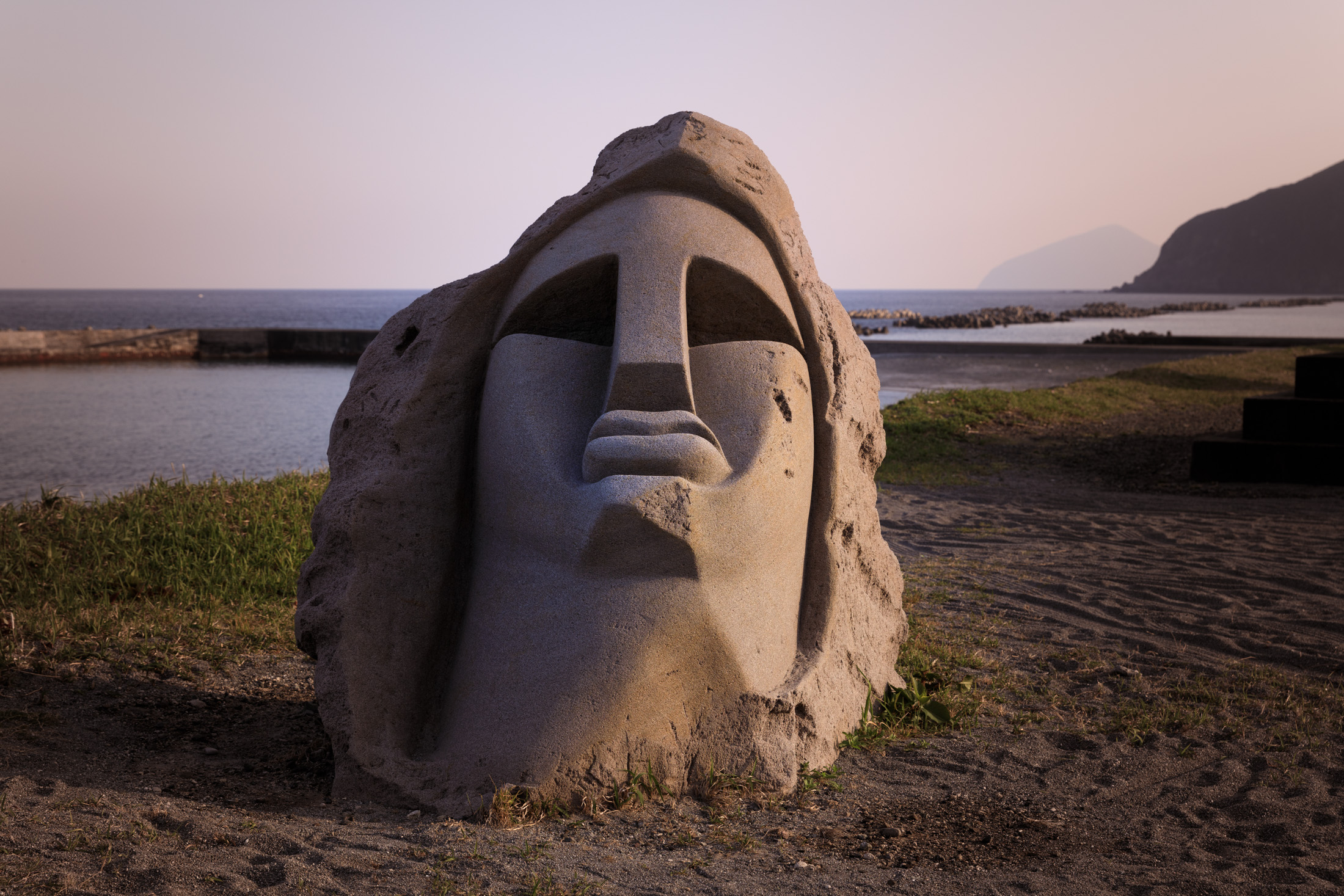 island, niijima, statue, thing