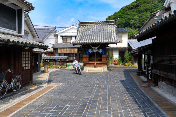 Charming Takehara Street, Historic Japanese Architecture