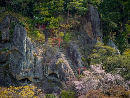 Natadera Temple: Serene Japanese Shrine Amidst Verdant Landscape