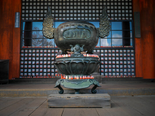 Sacred Japanese Temple Courtyard Scenery