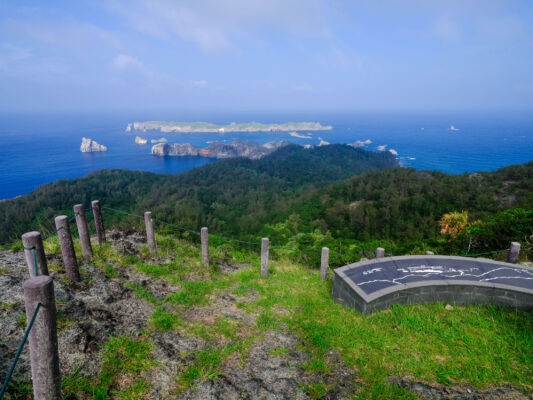 Scenic coastal hiking trail to island viewpoint