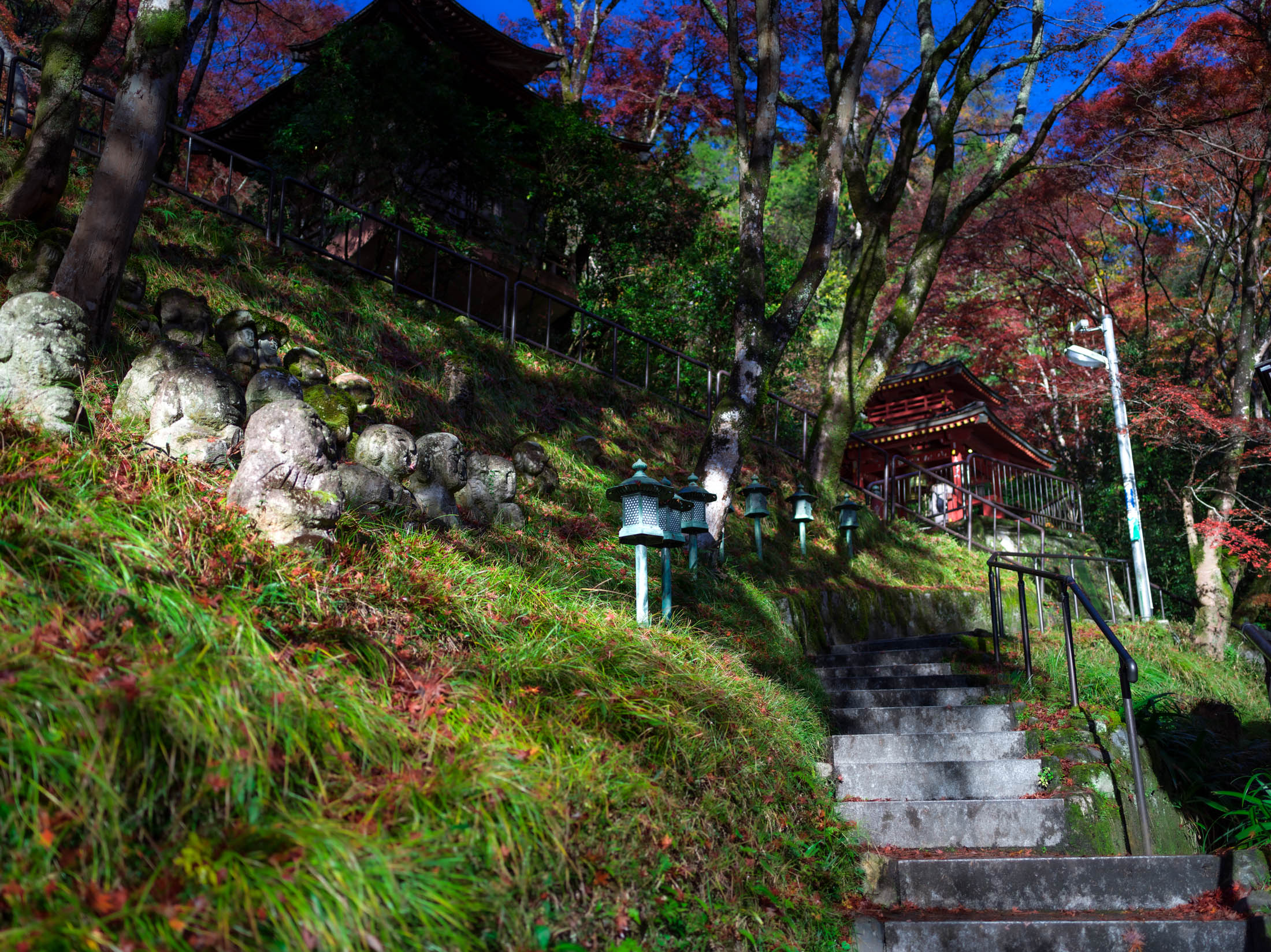 Autumn Stone Steps and Statues at Otagi Nenbutsu-ji