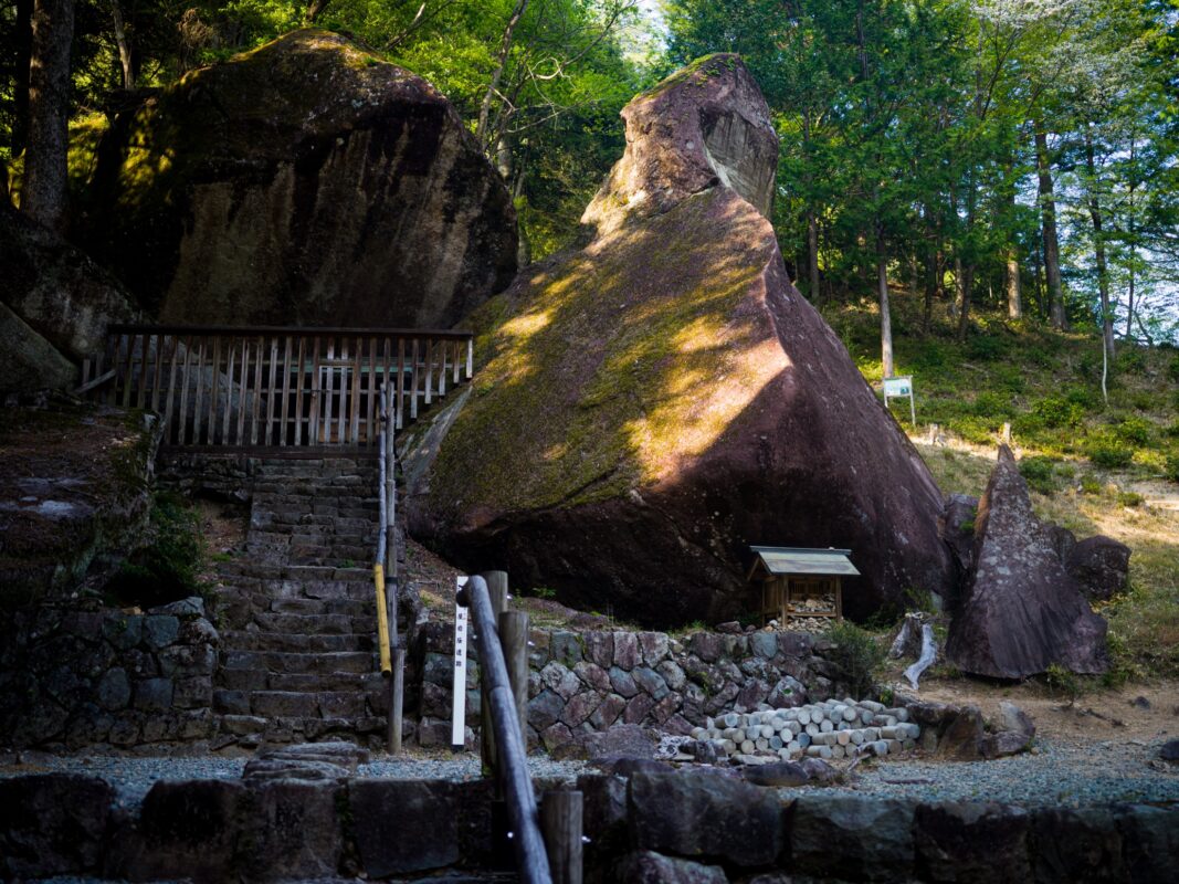 Iwaya-Iwakage Megaliths