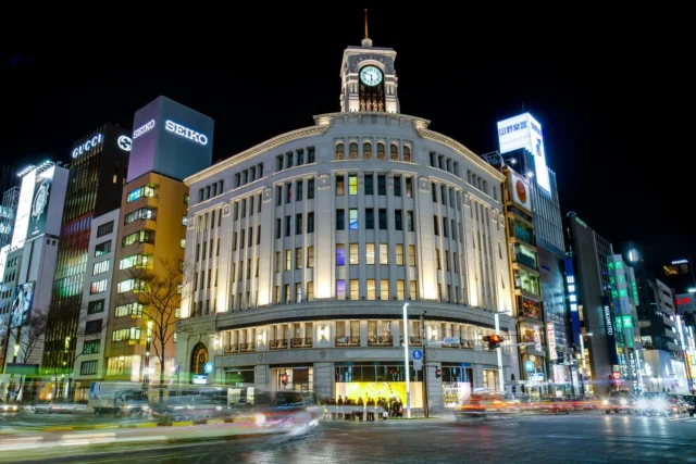 Neon dreams collide, Ginza's pulse in vibrant hues— Time dances aglow. ネオンの夢、 銀座の鼓動、輝く時が踊る。 #TokyoNights #GinzaGlow #CitySymphony #NeonTokyo #WakoBuilding #offbeatjapan #japan